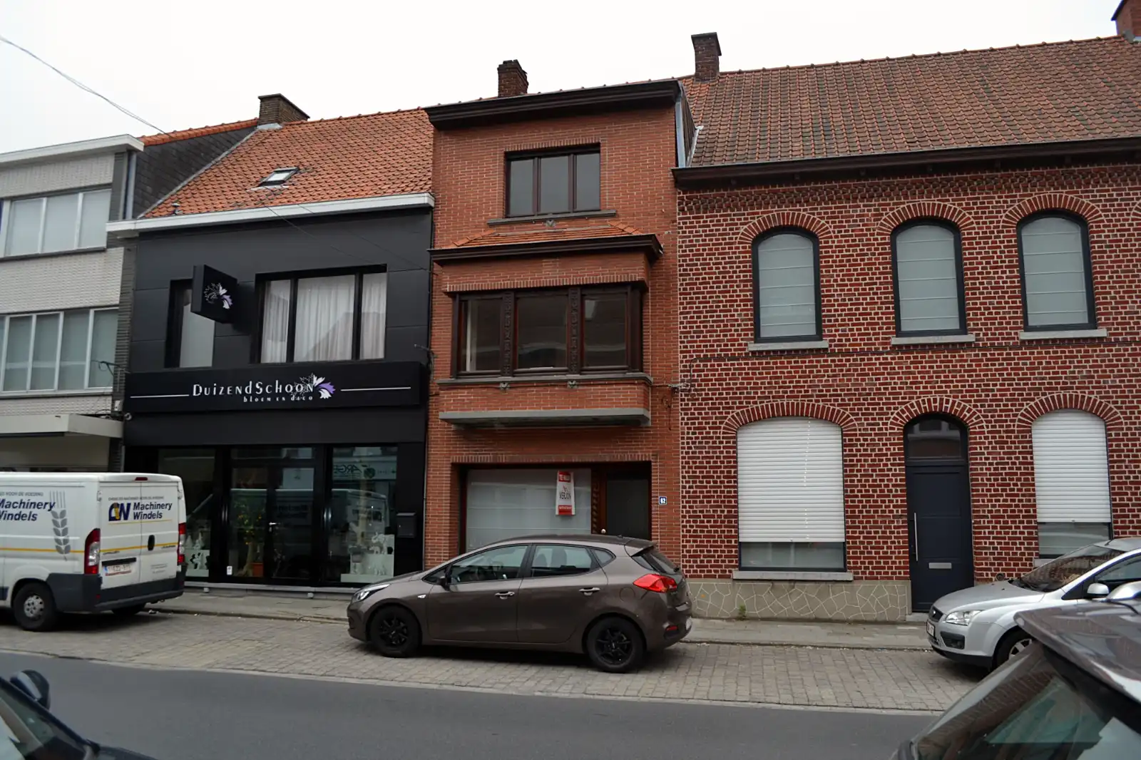 Ruime woning op uitstekende locatie foto {{pictureIndex}}