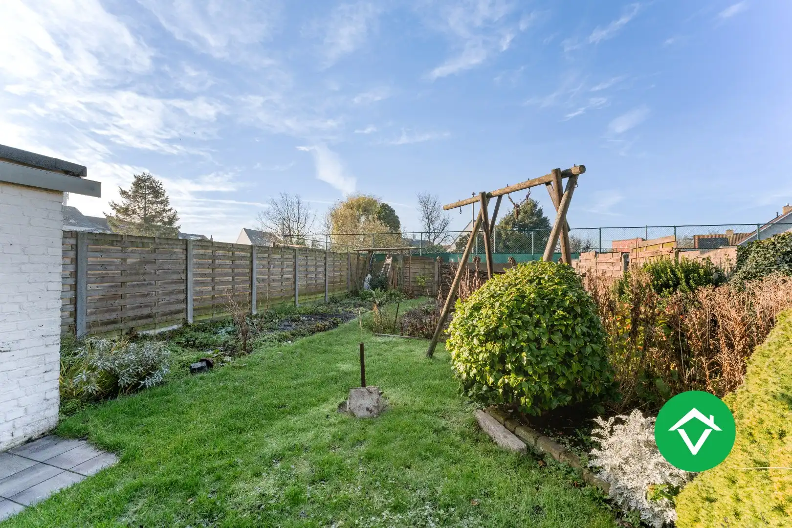 Ruim herenhuis met 4 slaapkamers en aparte garagebox in centrum Gistel foto 28