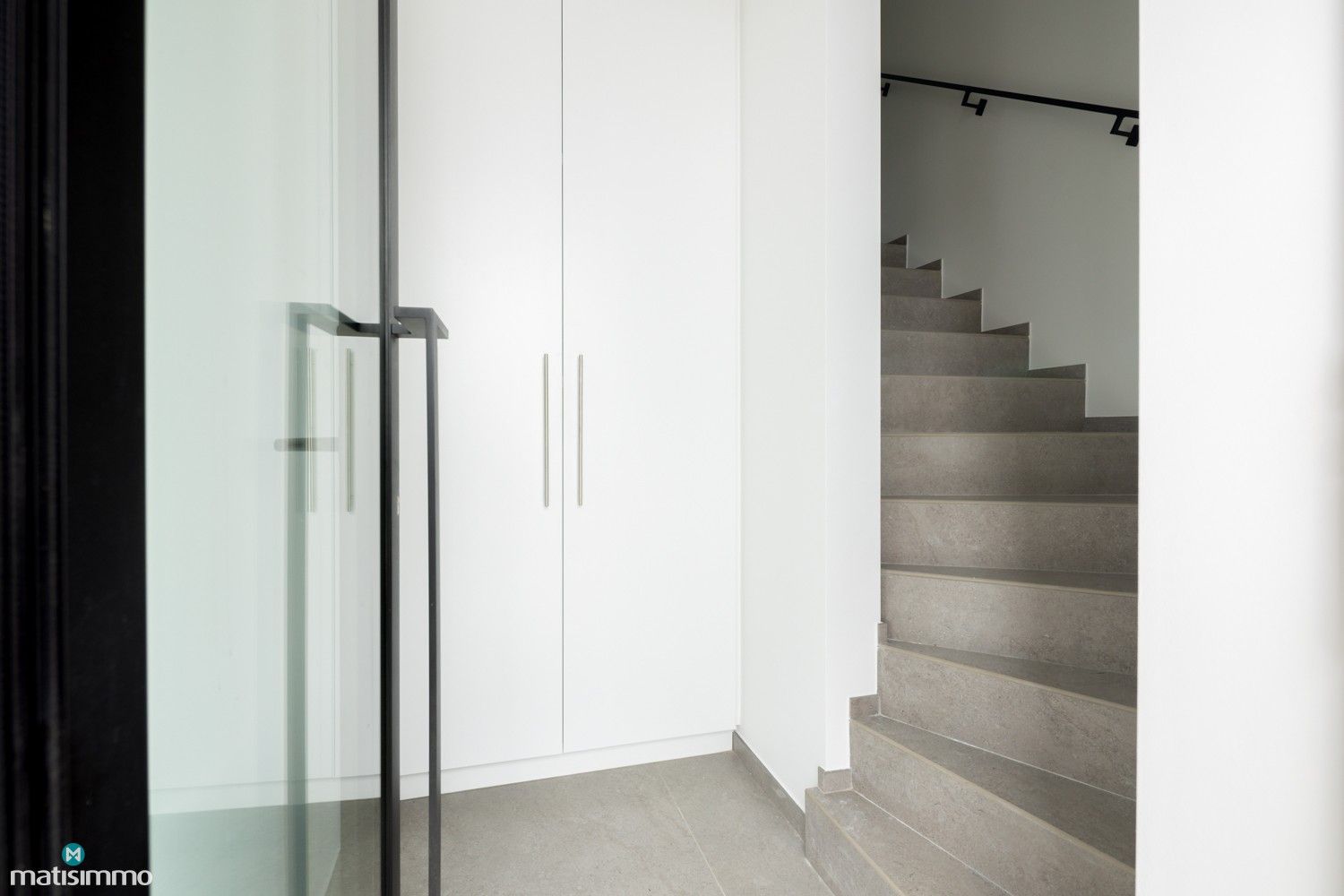 NIEUWBOUWDUPLEXAPPARTEMENT VOORZIEN VAN ALLE COMFORT MET DRIE SLAAPKAMERS TE MOPERTINGEN foto 3