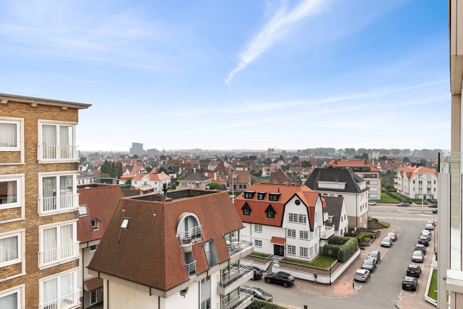 Gerenoveerd appartement met 3 slpks. aan het Albertstrand foto 2