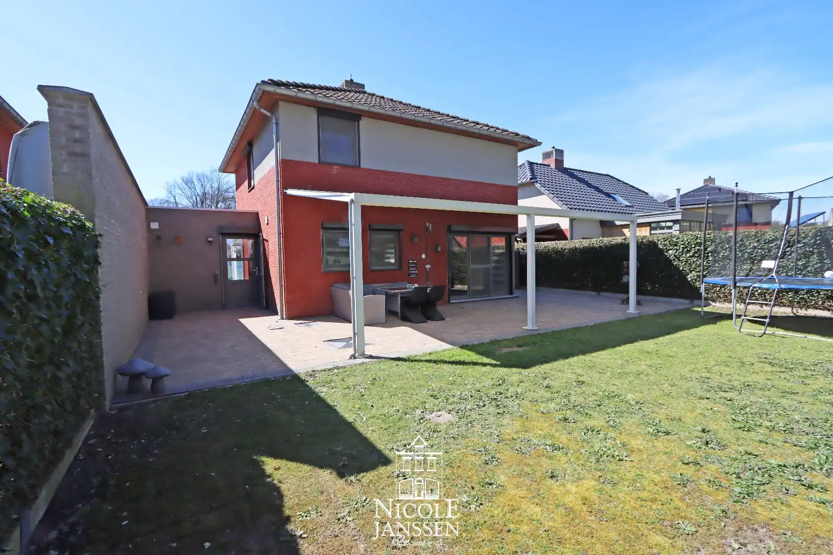 Instapklare gezinswoning foto 2