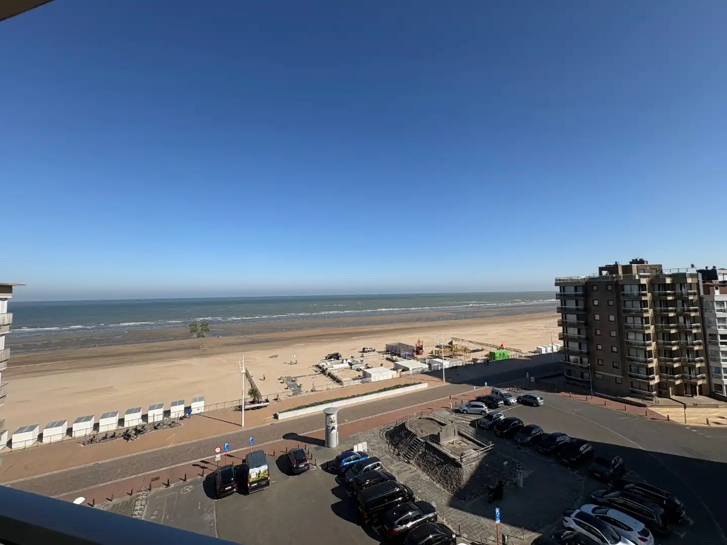 Stijlvol vernieuwd hoekappartement op de 6e verdieping met fenomenaal zeezicht foto 19