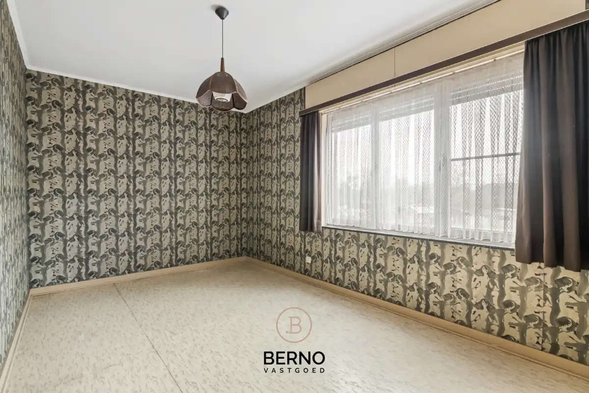 Ruime gezinswoning met 4 slaapkamers en garage. foto 17