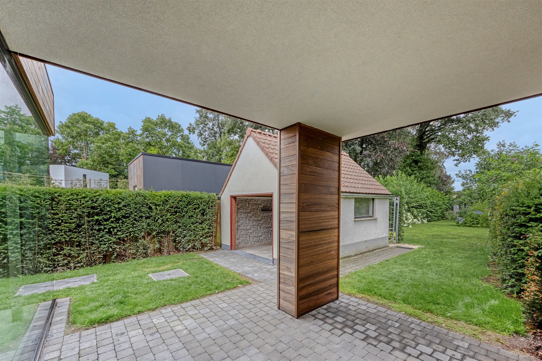Gerenoveerde woning foto 17