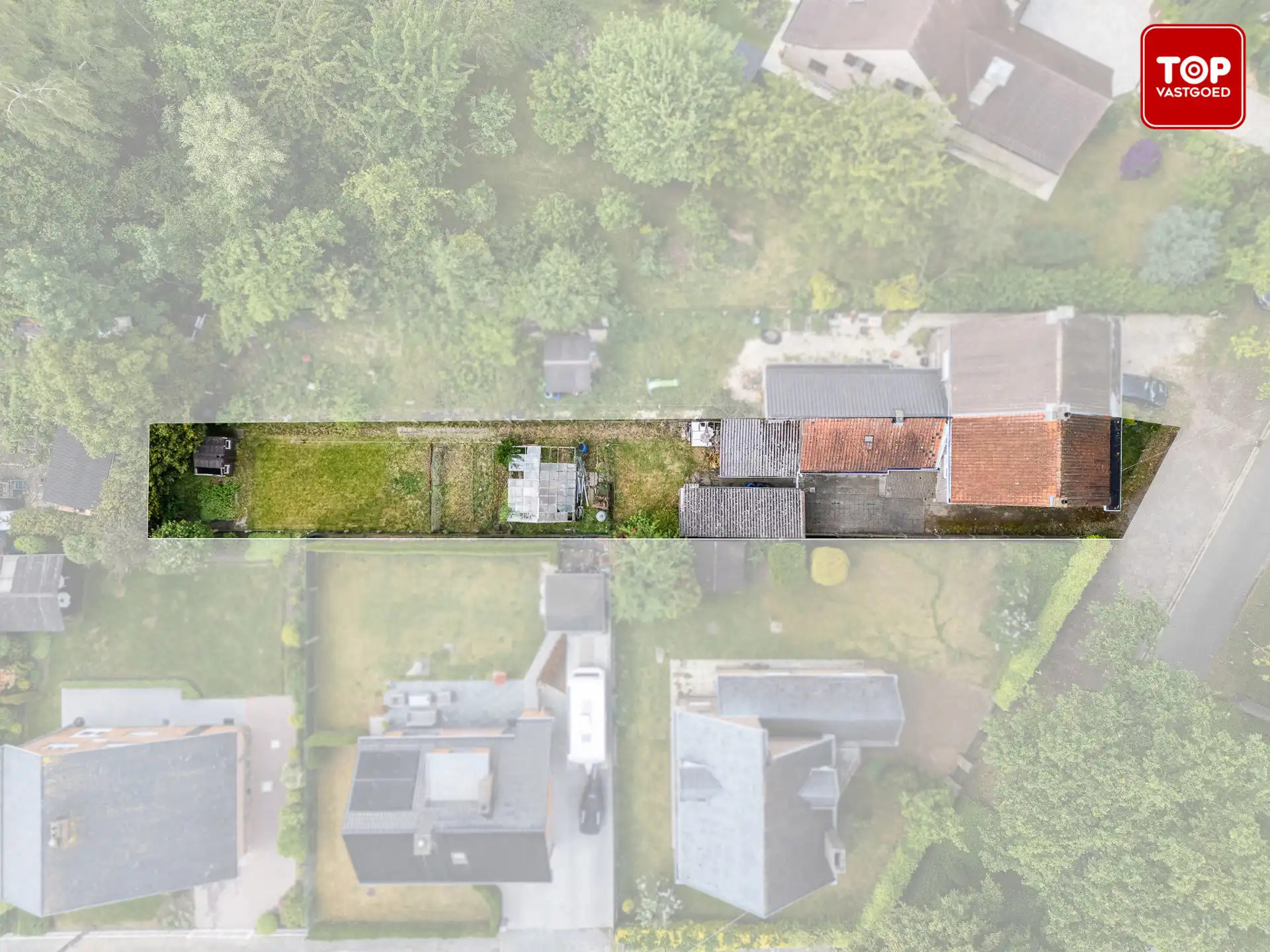Te renoveren woning met zonnige tuin foto 24