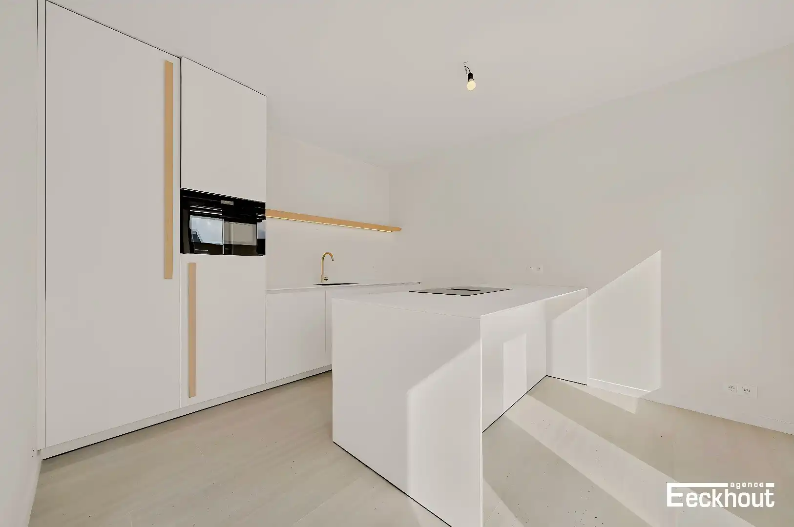 Prachtig gerenoveerd appartement met 2 slaapkamers en terrassen! foto 4