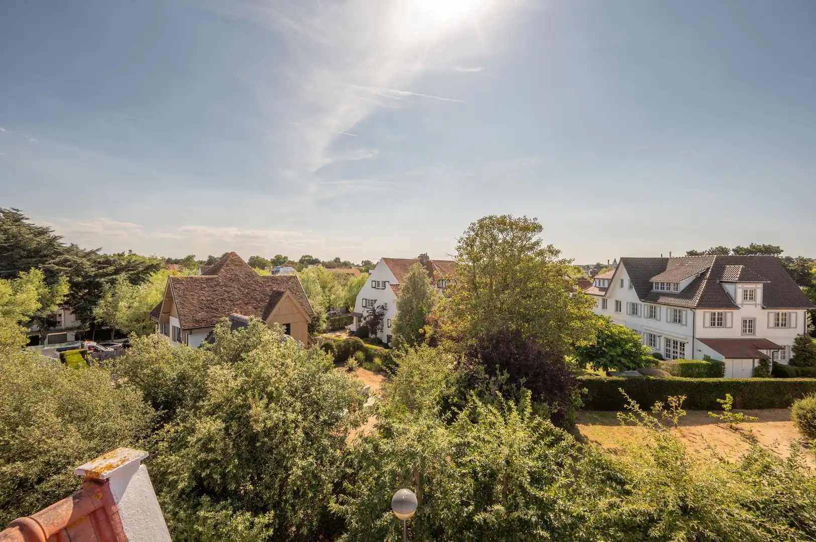 Charmante woning vlakbij het Dominicanenkerkje in het hart van Het Zoute. foto 3