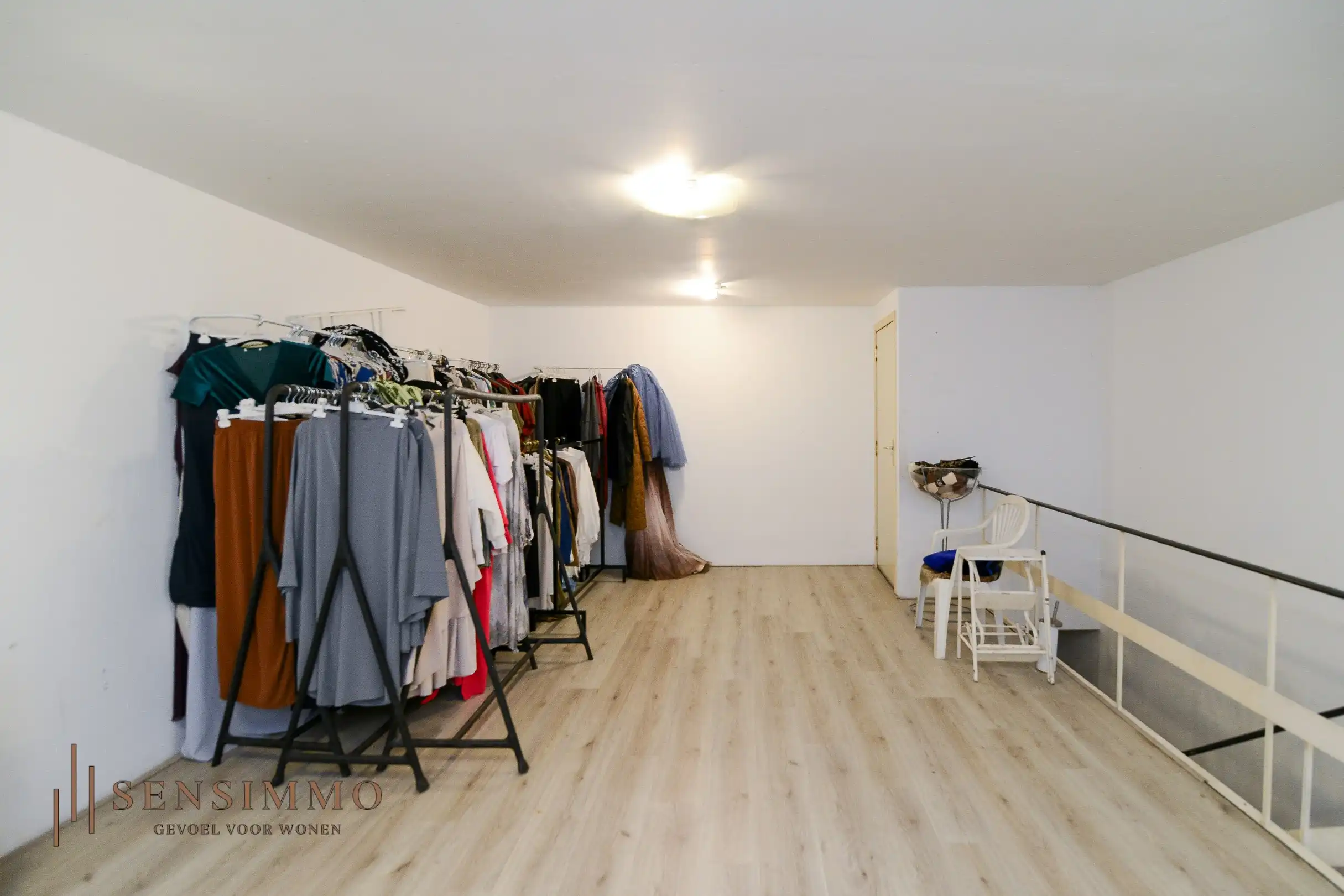 Handelspand in shopping 3 te Genk foto 9