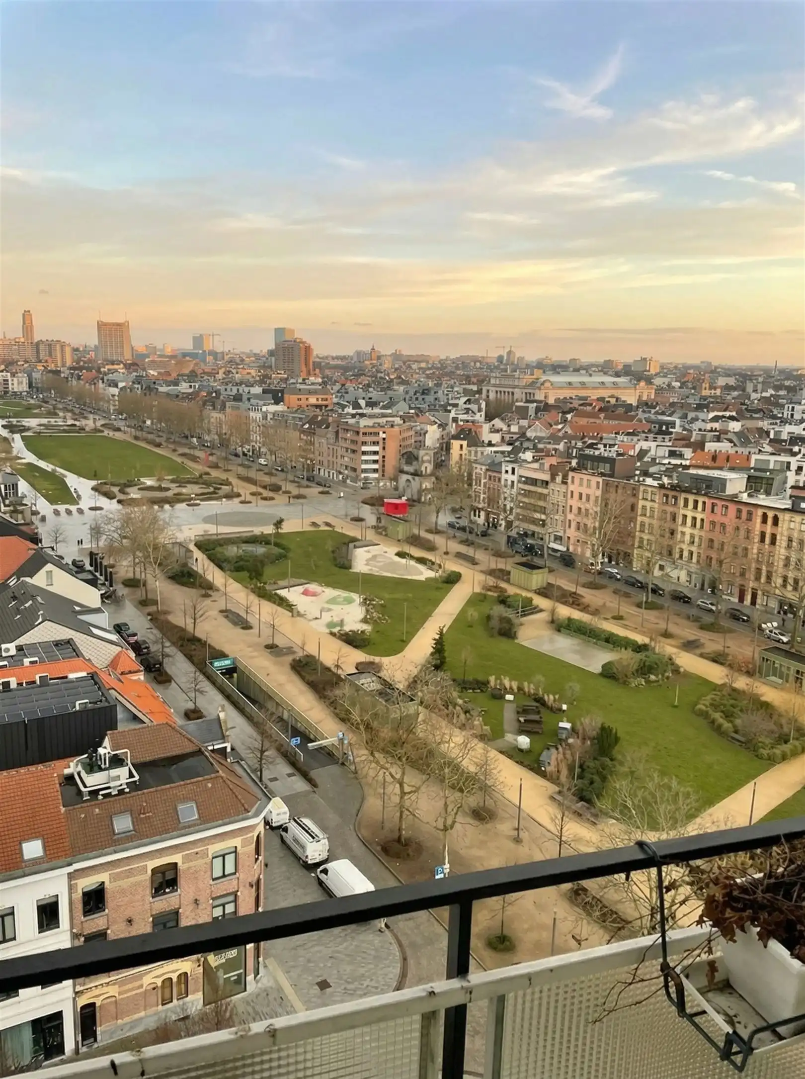 Gemeubeld hoekappartement (12e verdieping) met 3 slaapkamers foto 24