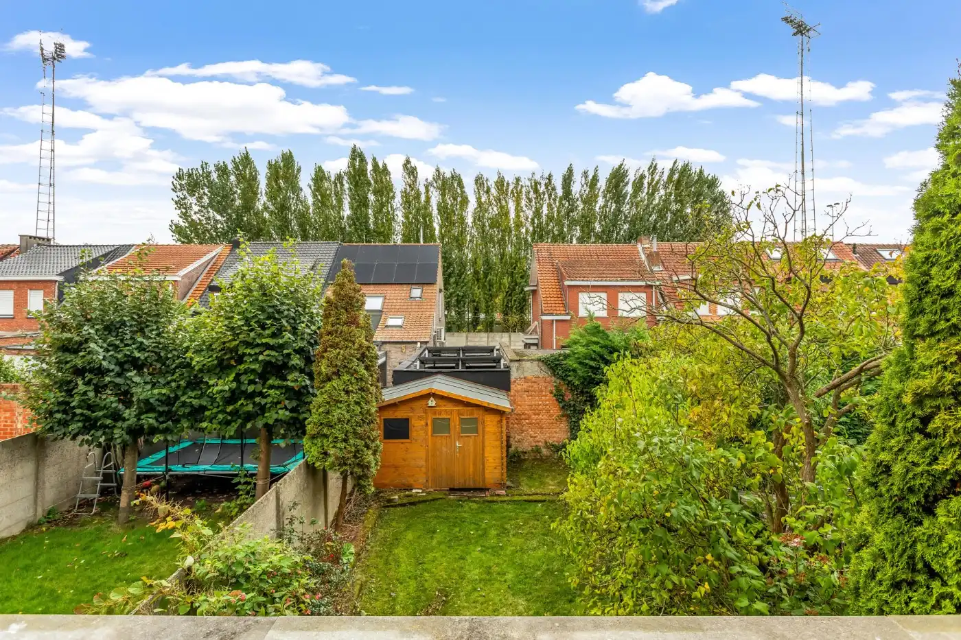 Centraal gelegen, op te frissen woning met 2 à 3 slpk., inpandige garage en tuin foto 15