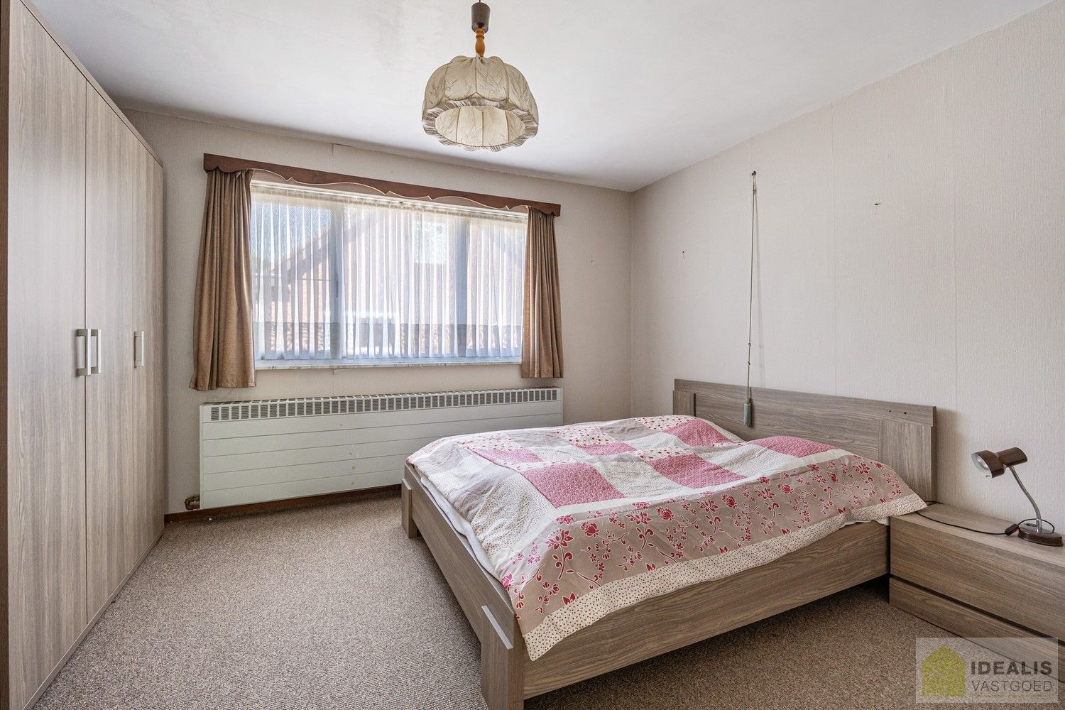 RUSTIG GELEGEN OP TE KNAPPEN EENGEZINSWONING MET 3 SLAAPKAMERS! - De woning omvat maar liefst 166m² bewoonbare oppervlakte met ruime woonkamer, keuken, 3 slaapkamers, badkamer, garage. De woning is rustig gelegen op een perceel met een opp. van 6a 21ca. foto 19