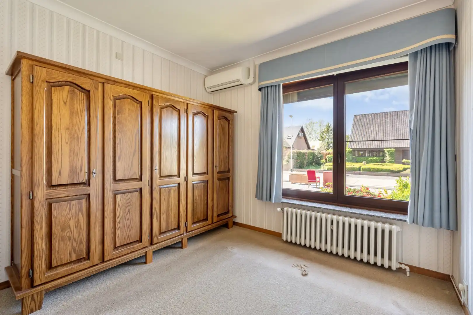 Gelijkvloerse gezinswoning op een ruim perceel van 9a51ca op een rustige locatie met uitzicht op achterliggende weilanden!  foto 15