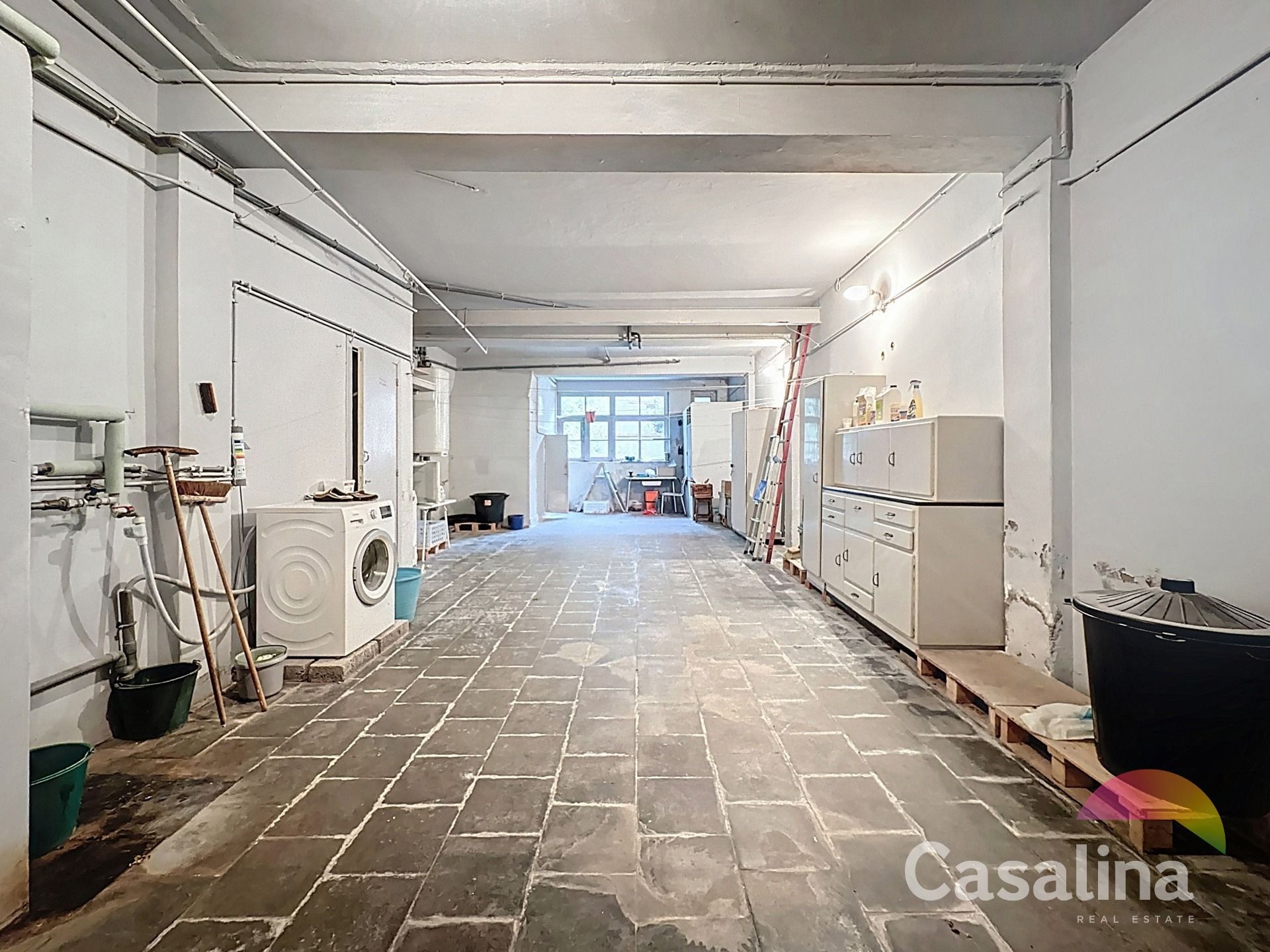 Te renoveren woning met echt potentieel foto 15