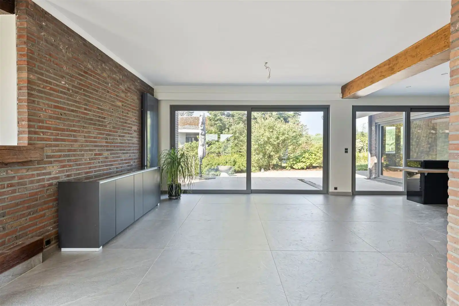 Gerenoveerde villa (450m²) met 4 à 5 slaapkamers op 17a 05ca foto 8