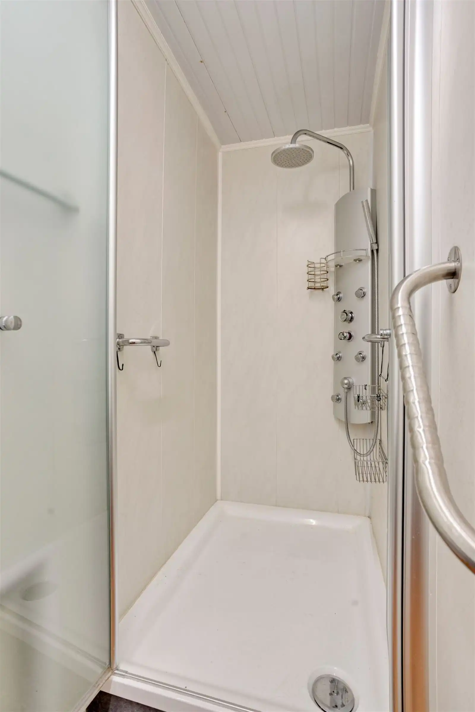 Drie-gevelwoning te Halle foto 15