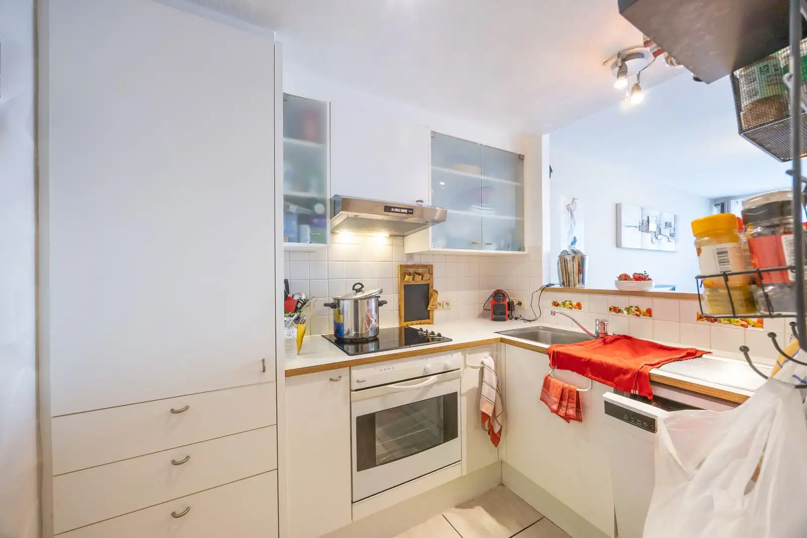 Stijlvol appartement met zuidgericht terras en staanplaats in hartje Oostende foto 6