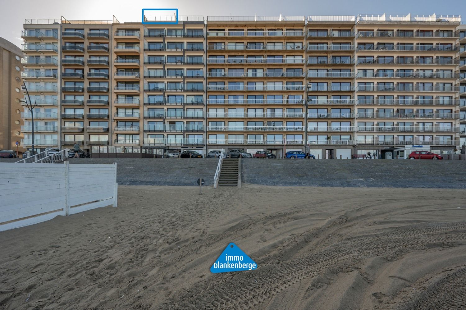 Unieke Penthouse te koop in Residentie Noordzee op de Zeedijk Blankenberge foto {{pictureIndex}}