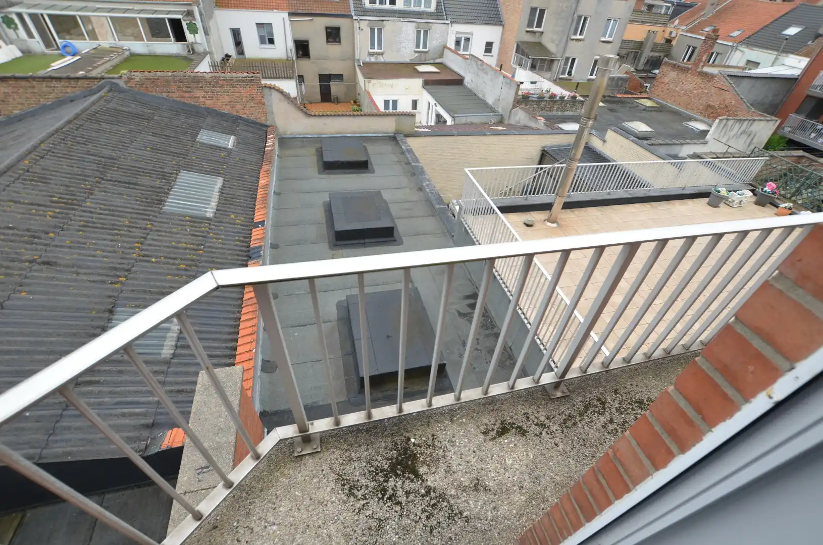 Opbrengsteigendom met 3 erkende appartementen foto 8