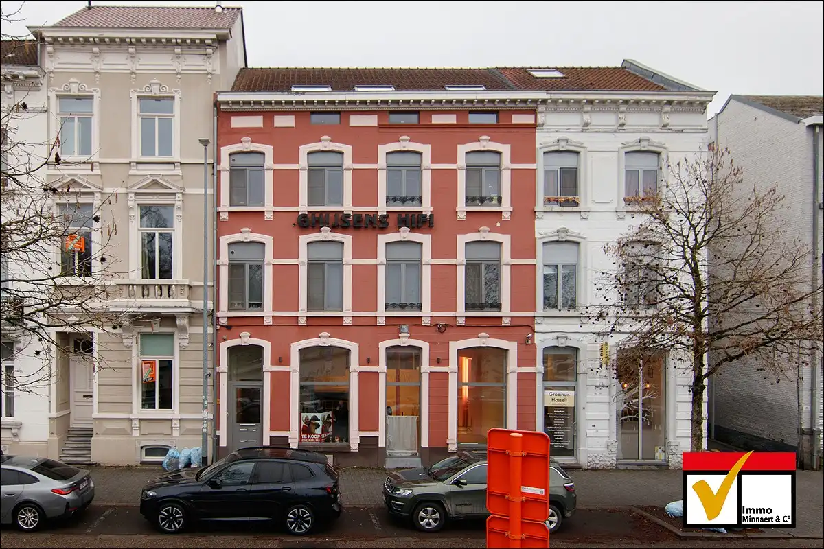 Sint-Truidersteenweg 14 , 3500 Hasselt. Praktijk, kantoorruimte aan de rand van de Groene Boulevard Hasselt foto {{pictureIndex}}
