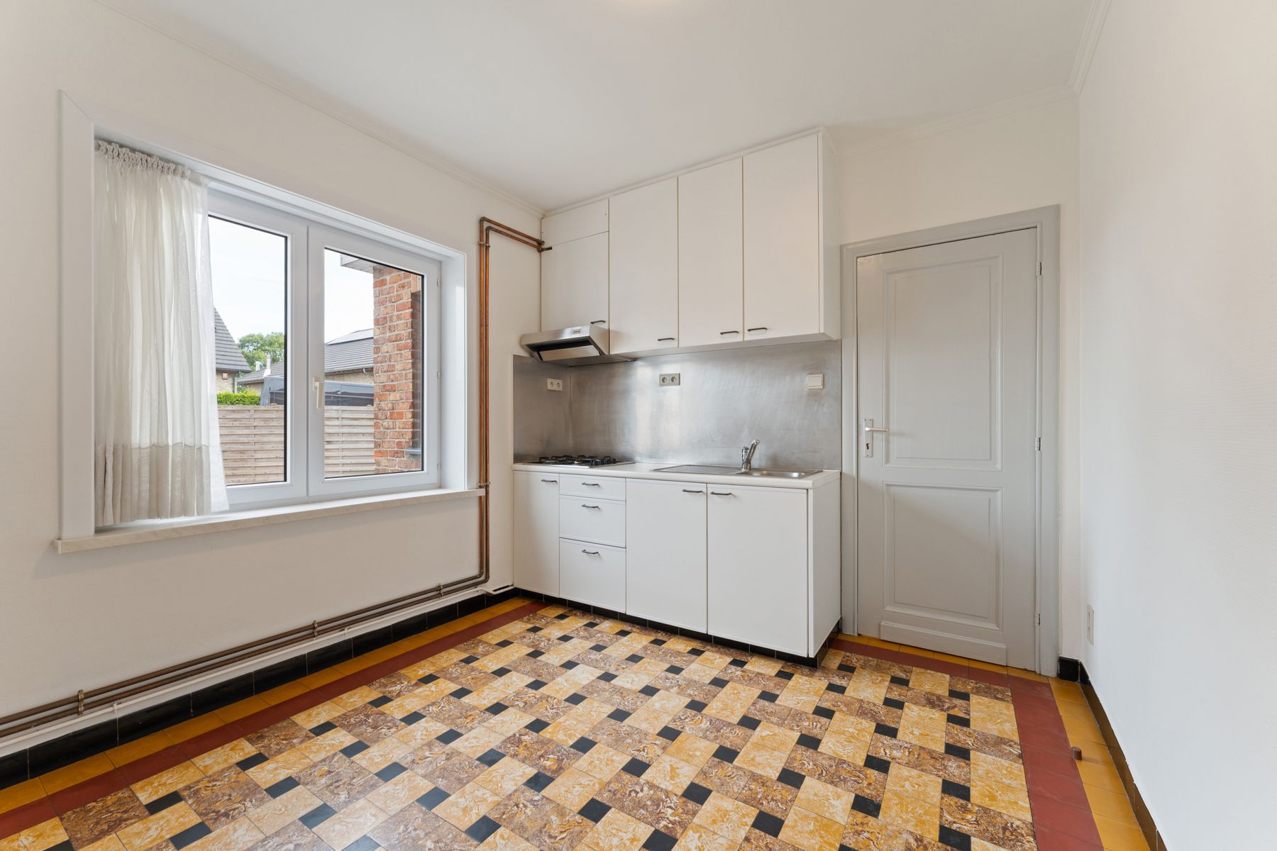Ruime woning op centrale ligging foto 8