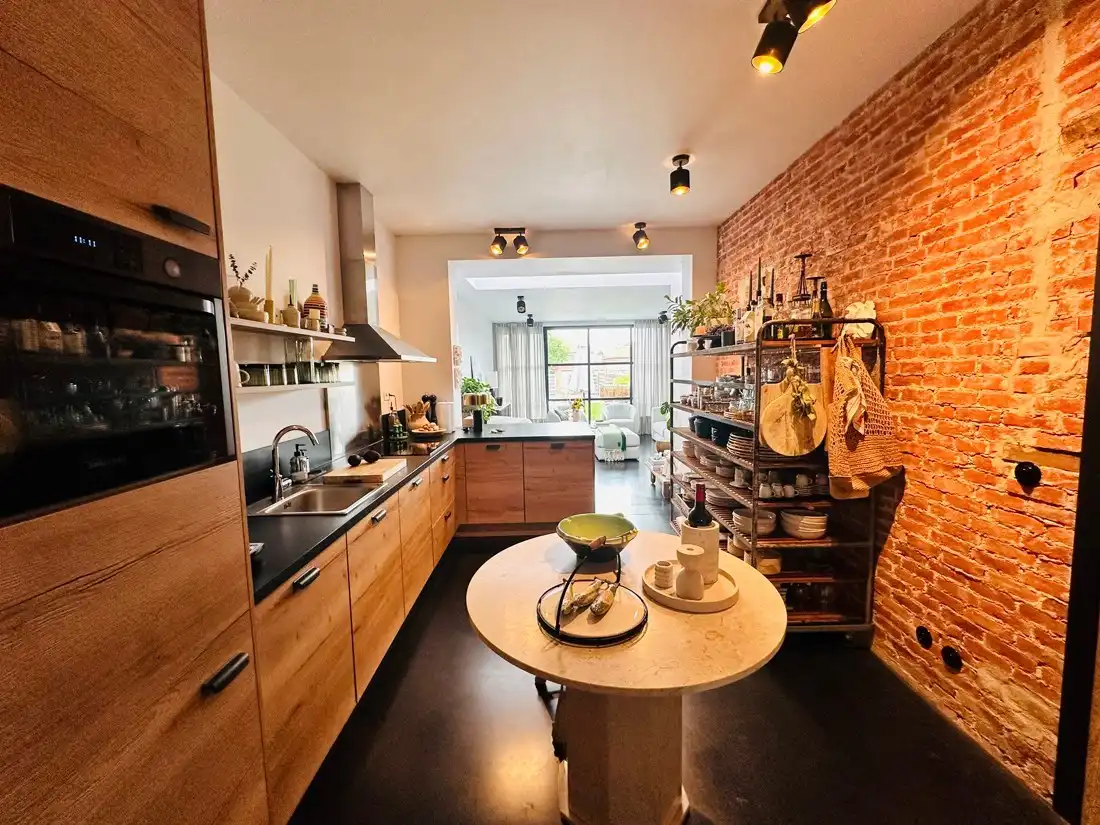 Moderne rijwoning in Hasselt met tuin, terras en 3 slaapkamers foto 5