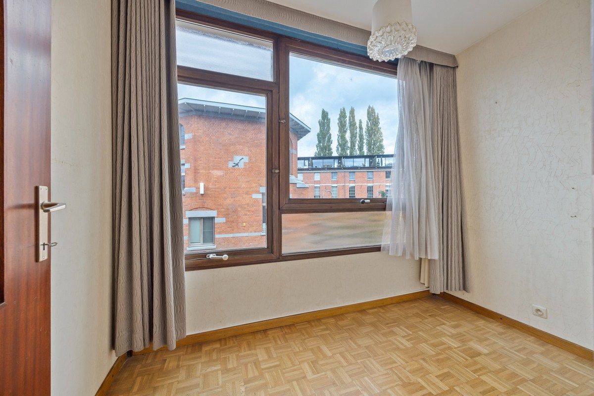 Modernistische woning met ruime indeling en zonnige tuin te Tongeren-Nerem foto 11