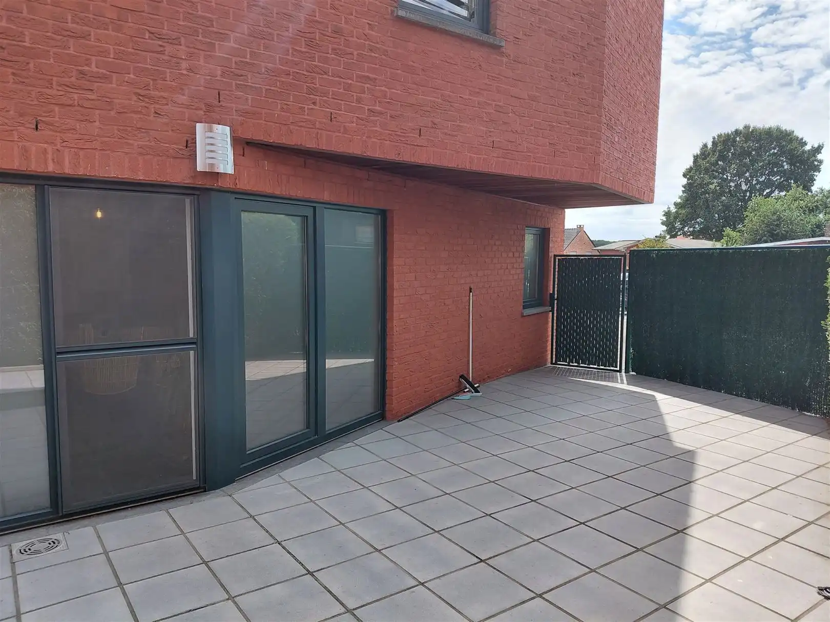 TE HUUR: Appartement met 1 slaapkamer en dressing te Heusden! foto 14