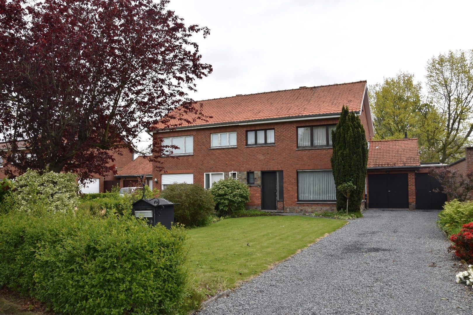 Woning op 1647 m² met 3 slaapkamers, weelderige tuin en garage te koop in Gullegem foto 15