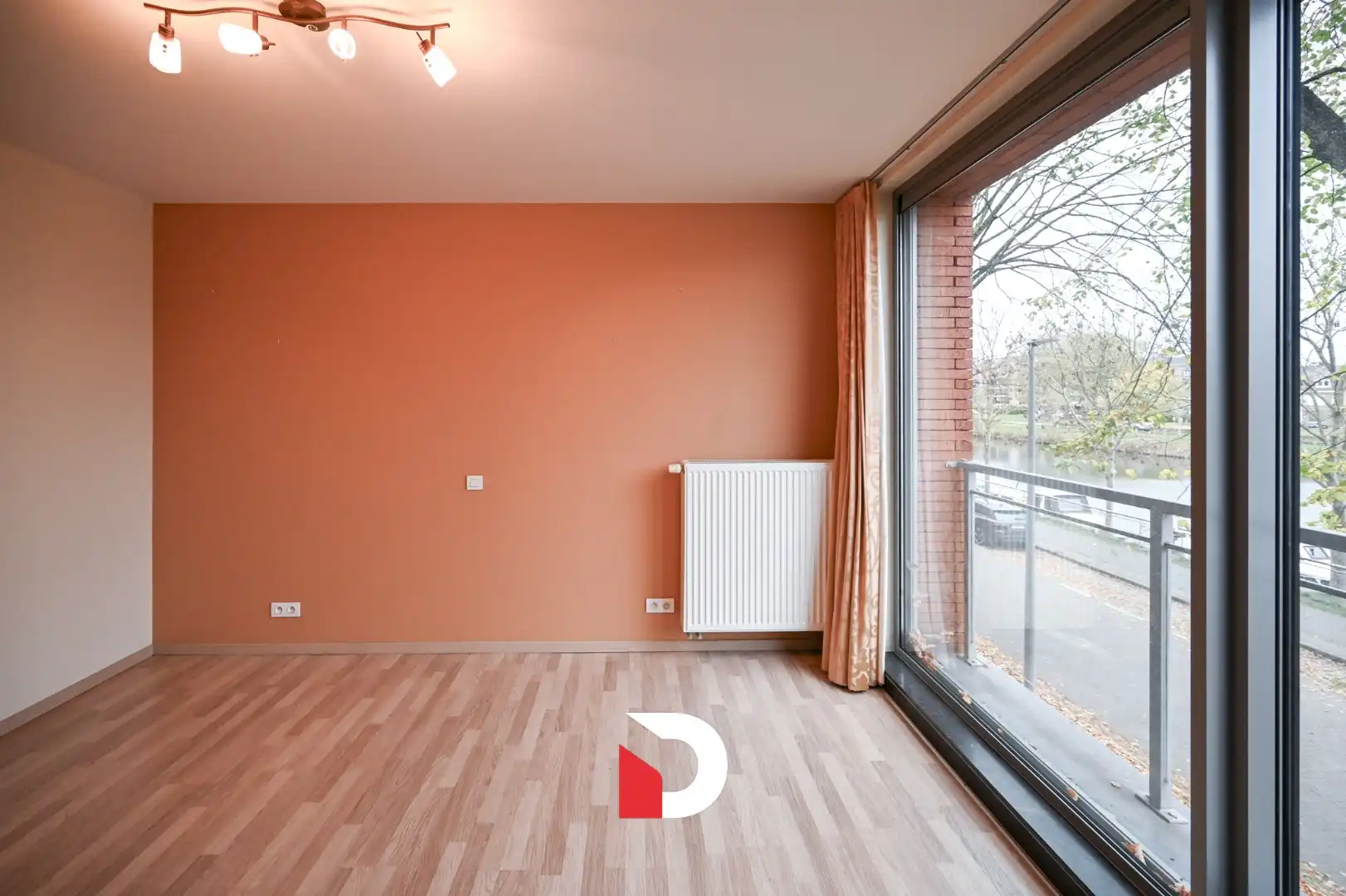 Lichtrijk 3-kamerappartement met frontaal zicht op het water foto 6