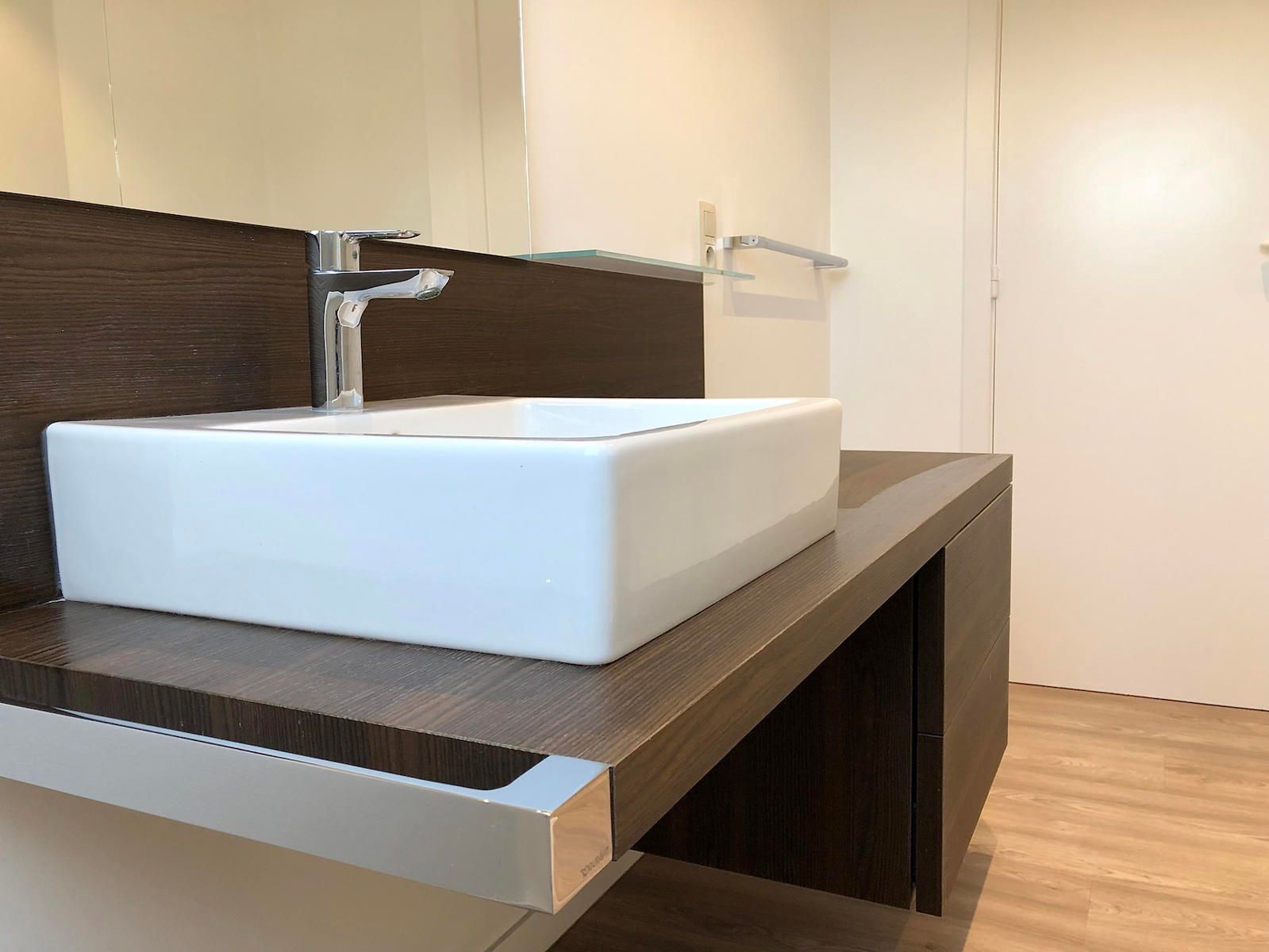 Volledig gerenoveerd appartement met zonnige terrassen. foto 13