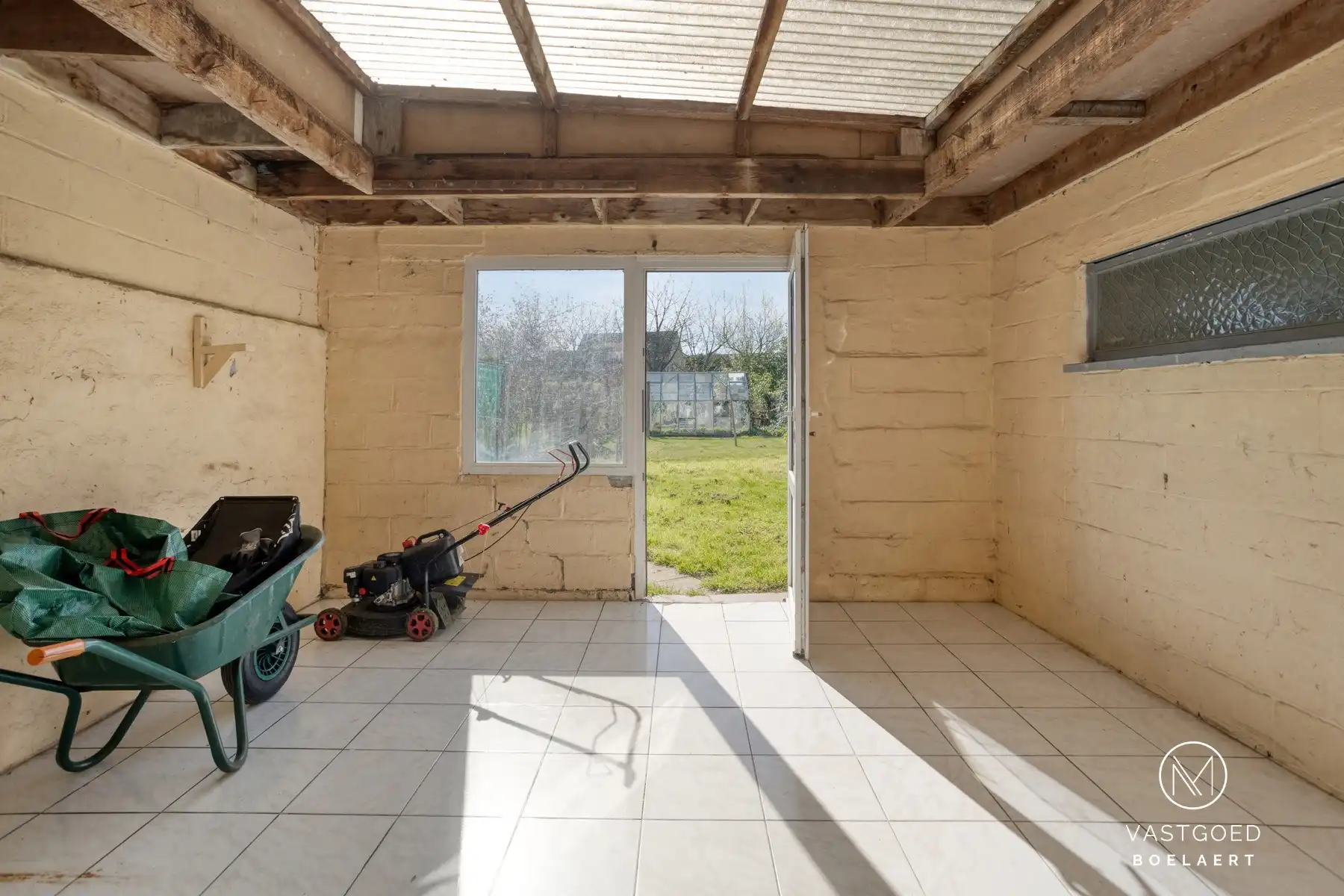 Te renoveren halfopen woning met zonnige tuin in rustige straat nabij Aalst foto 19