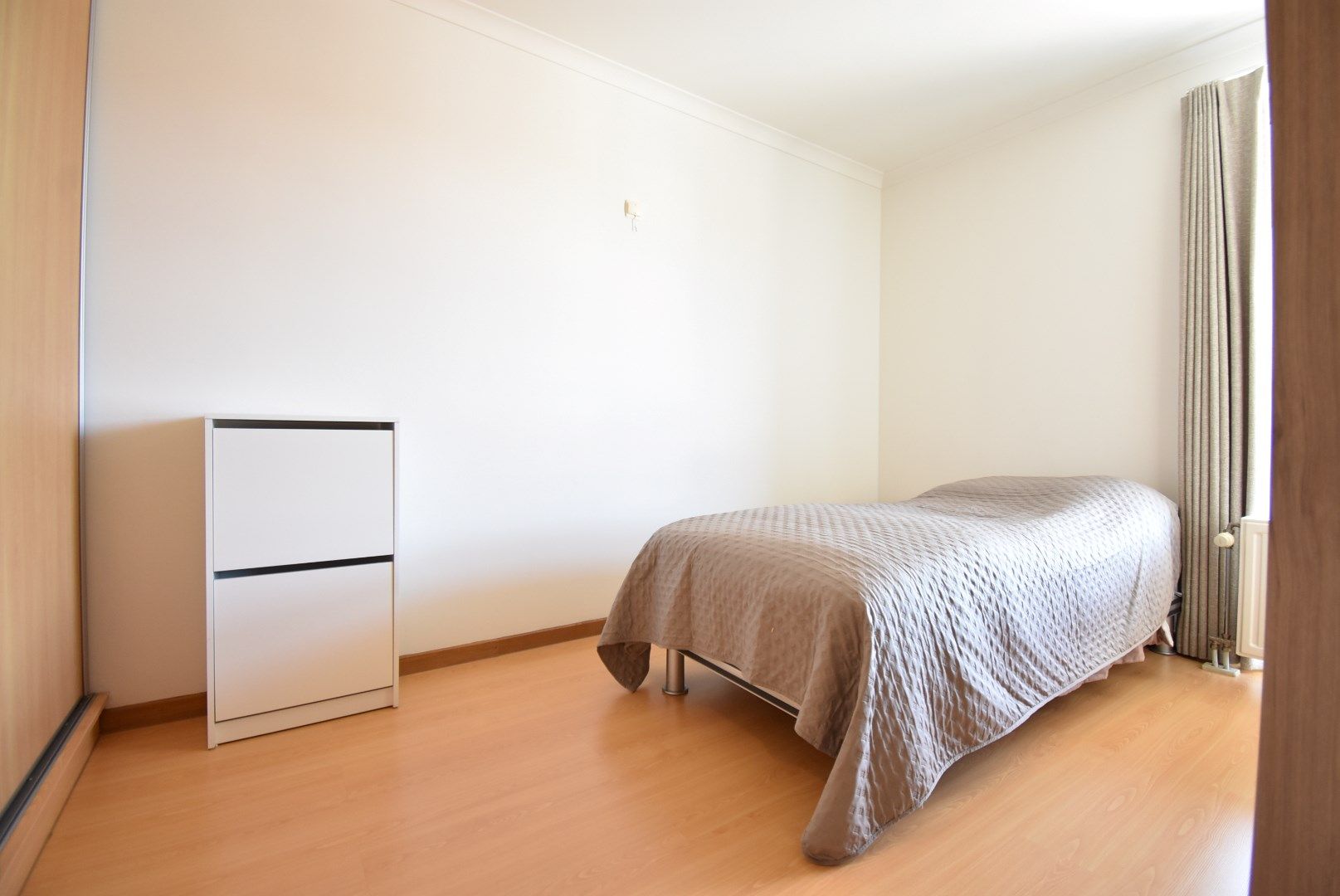 Degelijk 2-slaapkamer appartement met autostandplaats + in hartje Bilzen foto 25