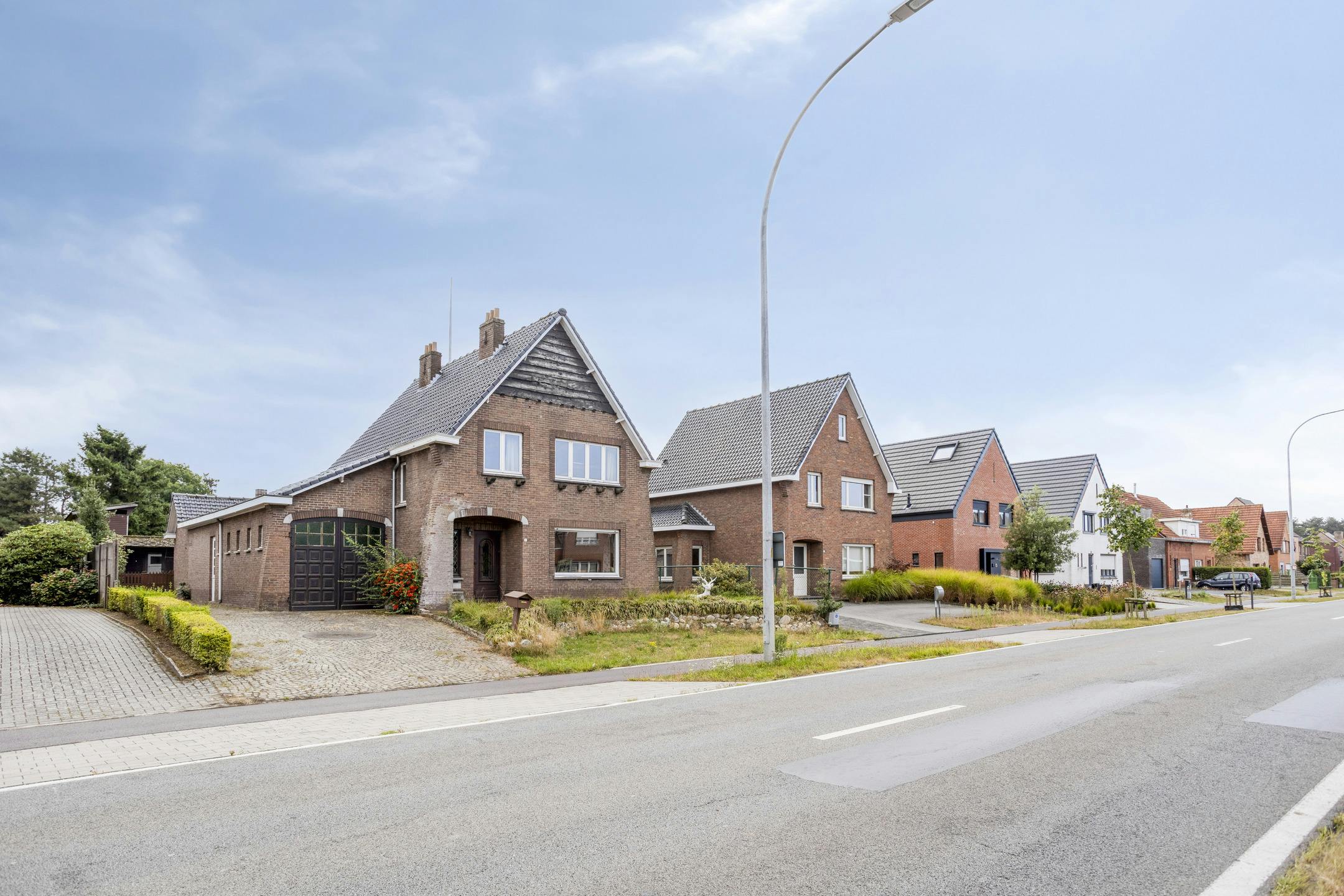 Te renoveren woning te koop net buiten het centrum van Retie foto 29