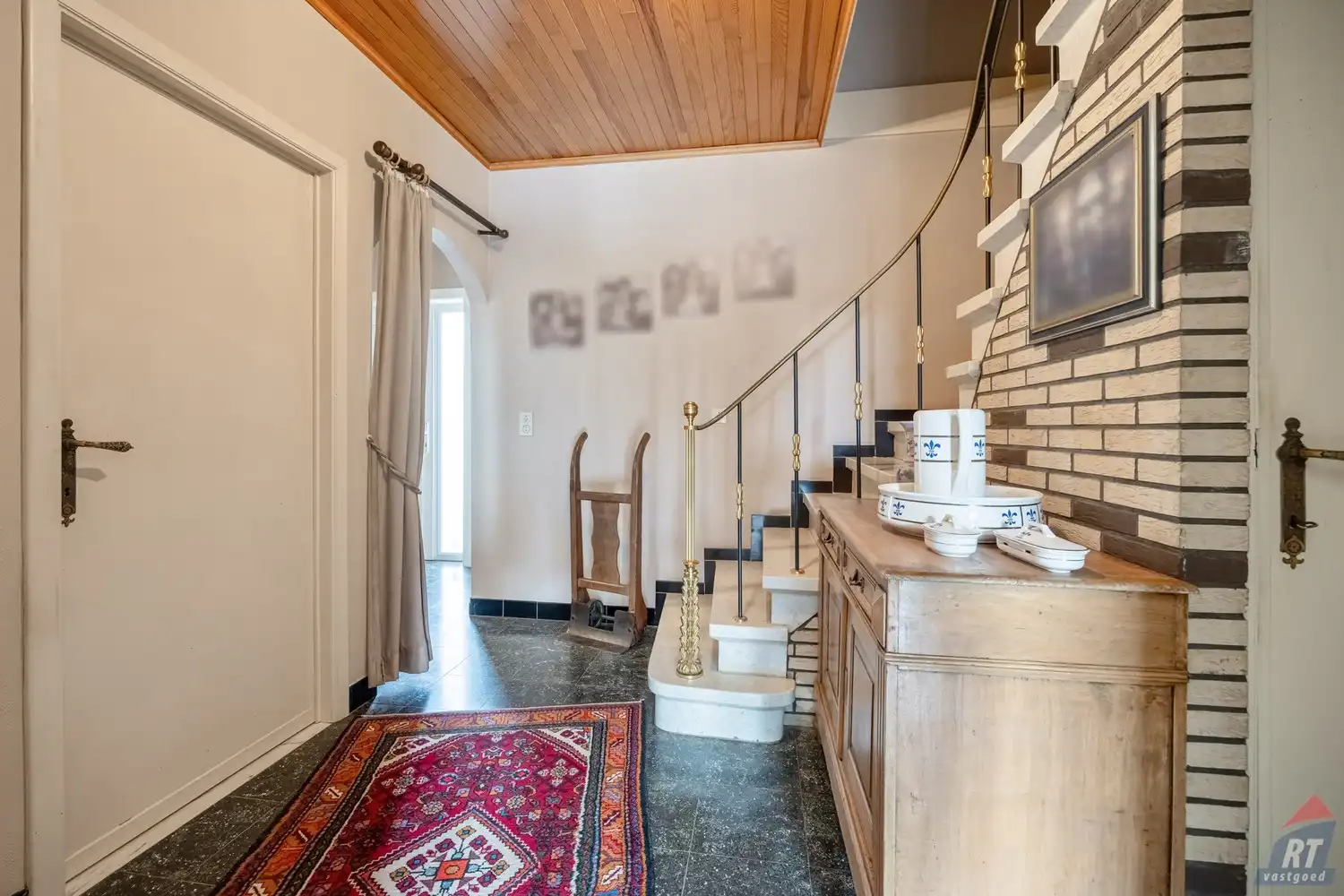 Charmante woning met zwembad op toplocatie in Sint-Truiden foto 12