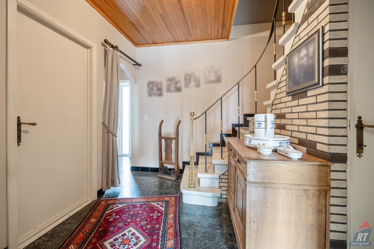 Charmante woning met zwembad op toplocatie in Sint-Truiden foto 12