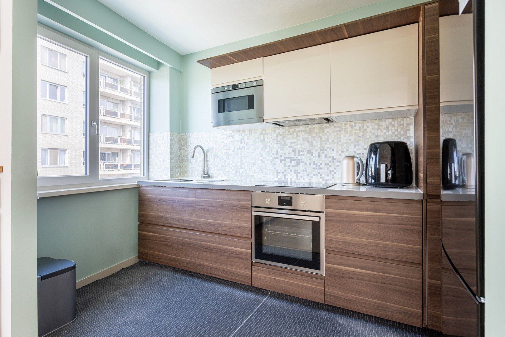 Instapklaar hoekappartement met 2 slaapkamers en terras! foto 7
