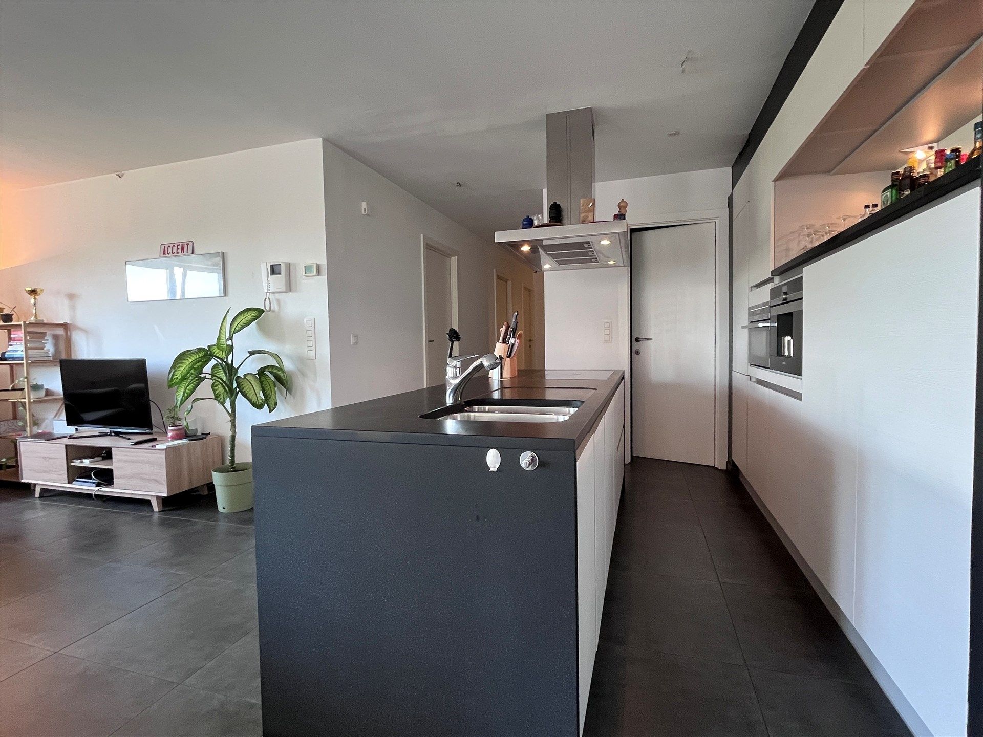 3 slaapkamerappartement met terras

 en autostaanplaats  foto 7