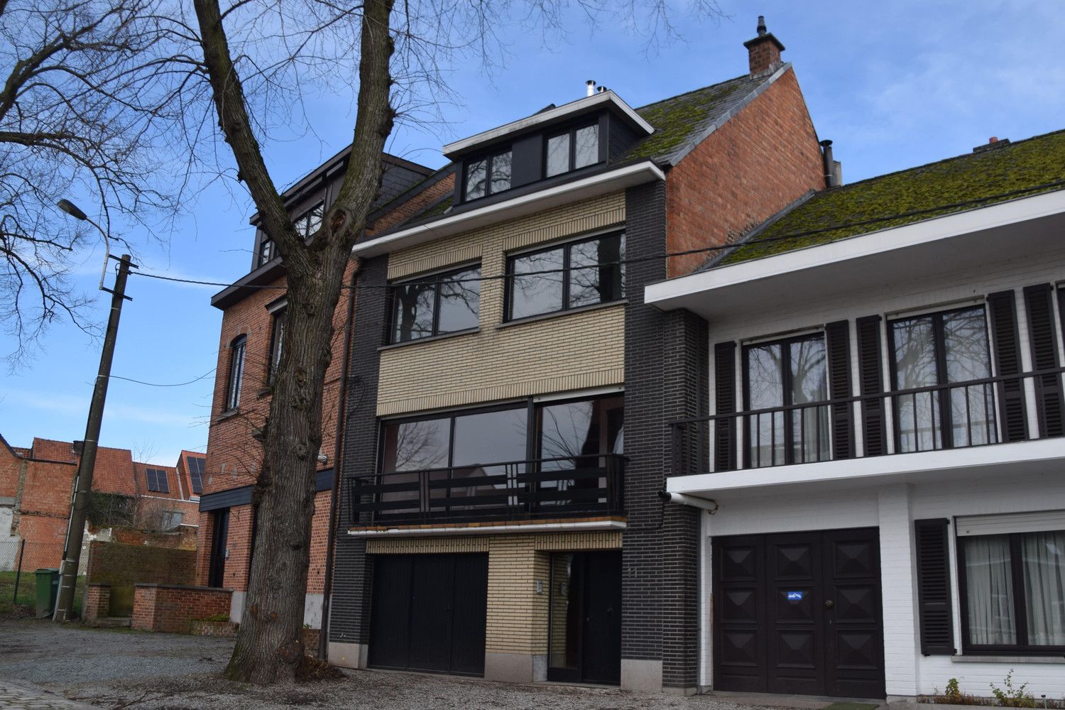 Rustig gelegen in het dorpscentrum van Moorsel! foto {{pictureIndex}}