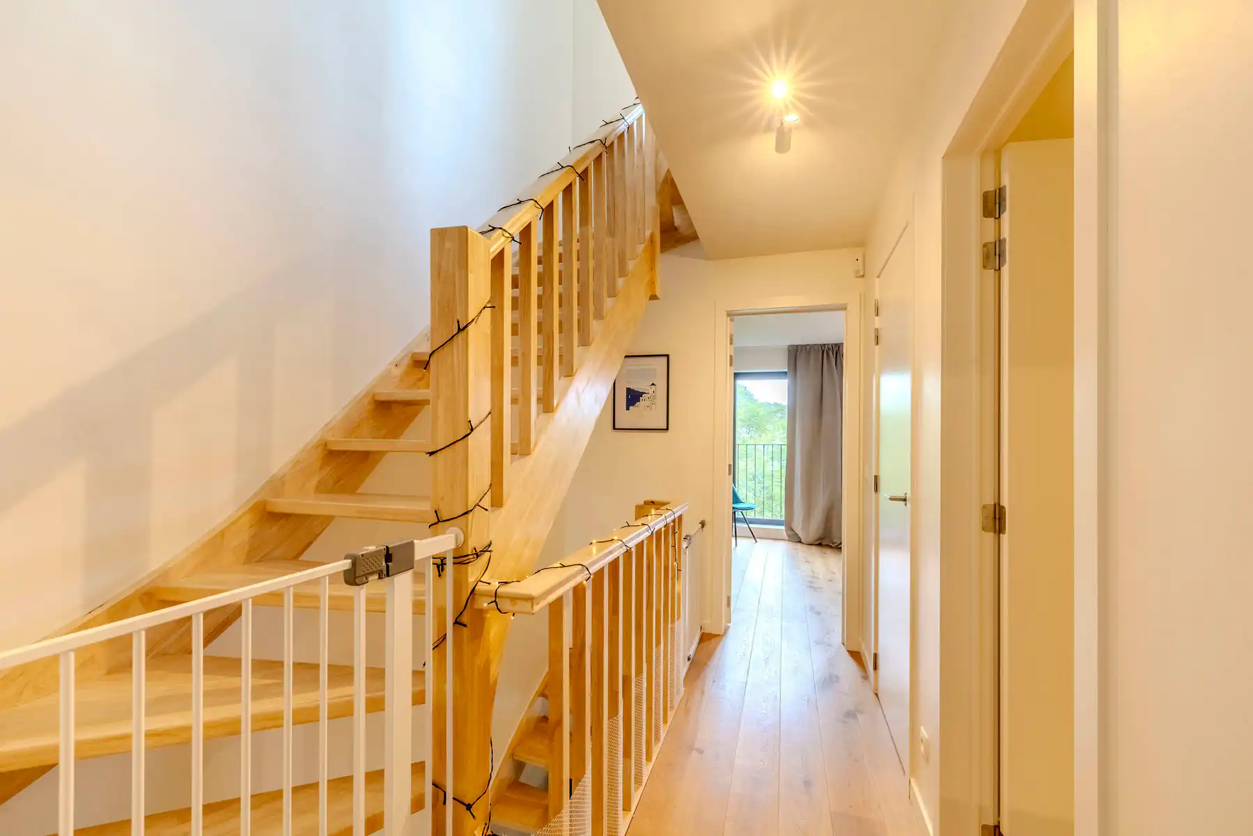 Recente woning met 3 SLP, 2 BK, tuin en 3 autostaanplaatsen foto 12