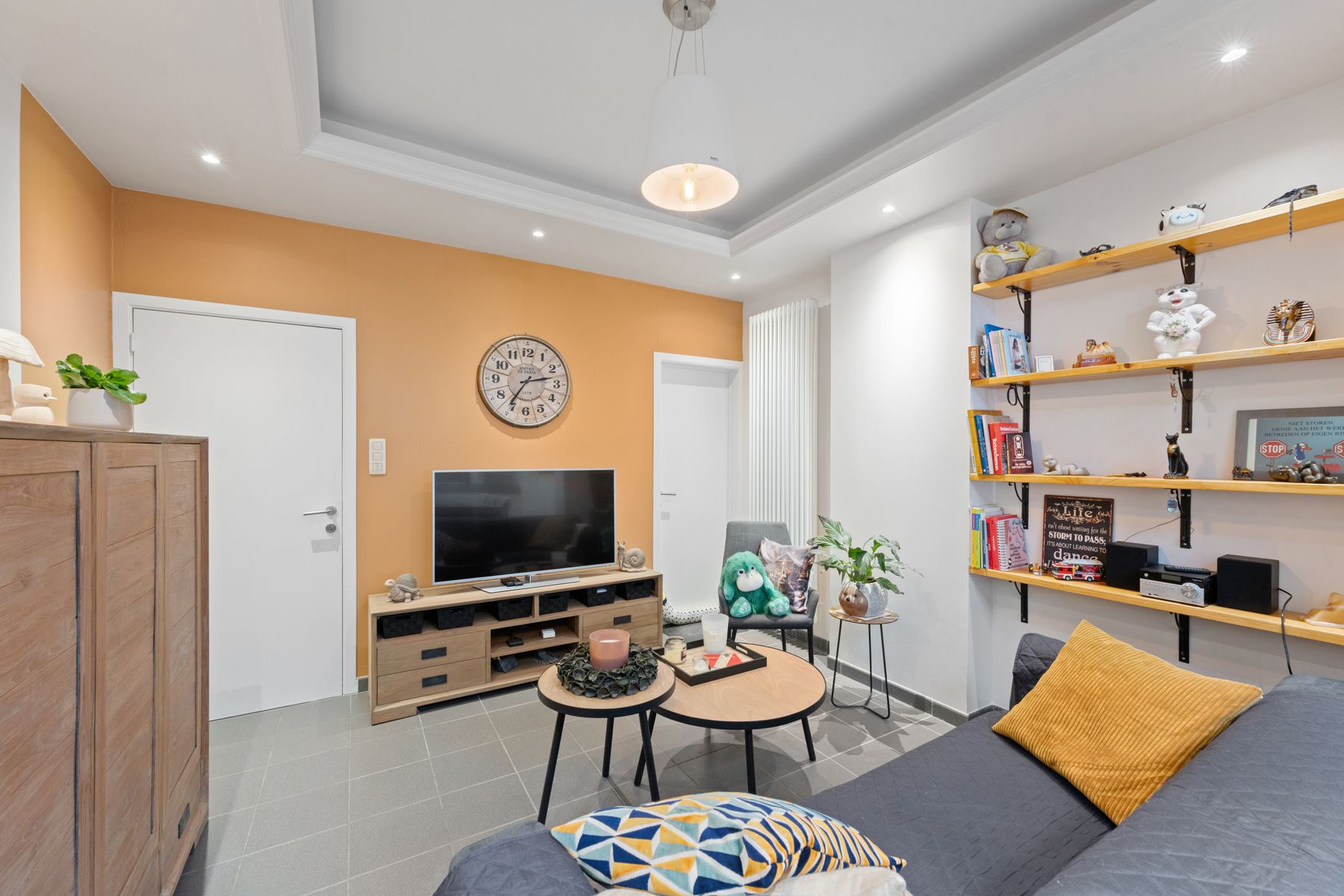 Instapklare gerenoveerde woning met 4 slaapkamers! foto 3