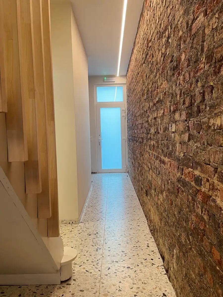 Volledig gerenoveerde woning te Aalst!  foto {{pictureIndex}}