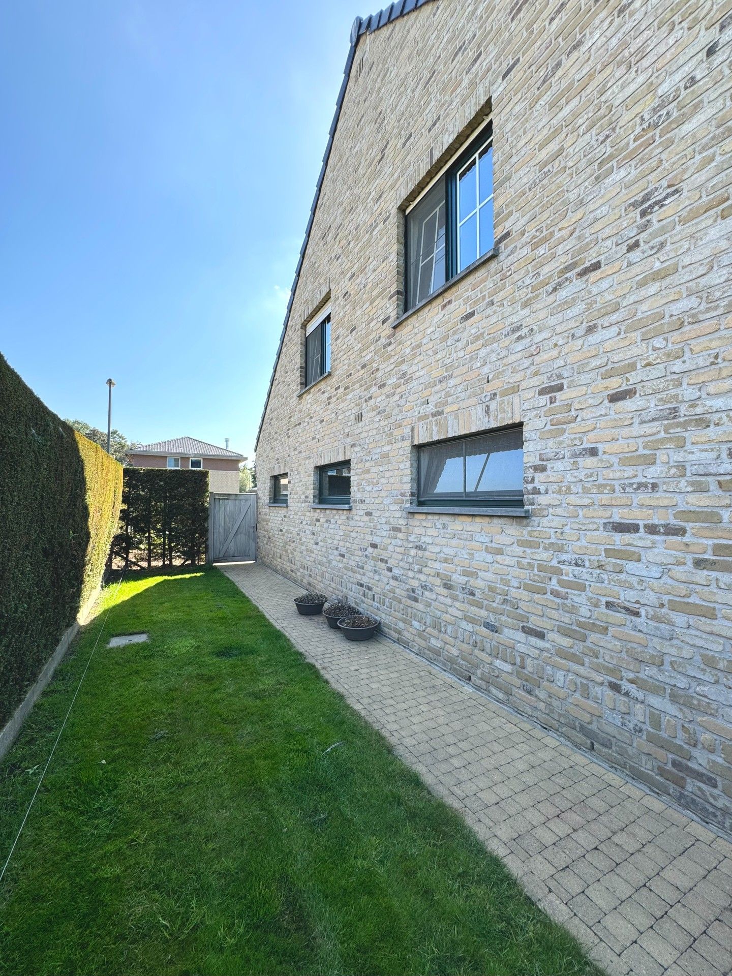 LANDELIJKE WONING MET GARAGE & TUIN foto 30