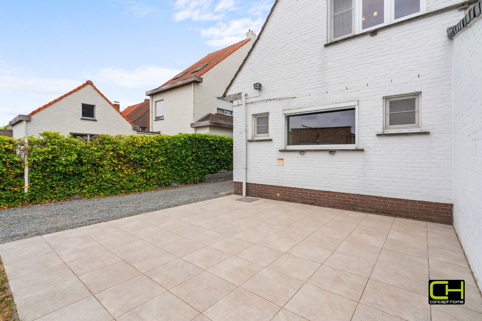 Lichtrijke woning met veel potentieel te koop in Sleidinge foto 17