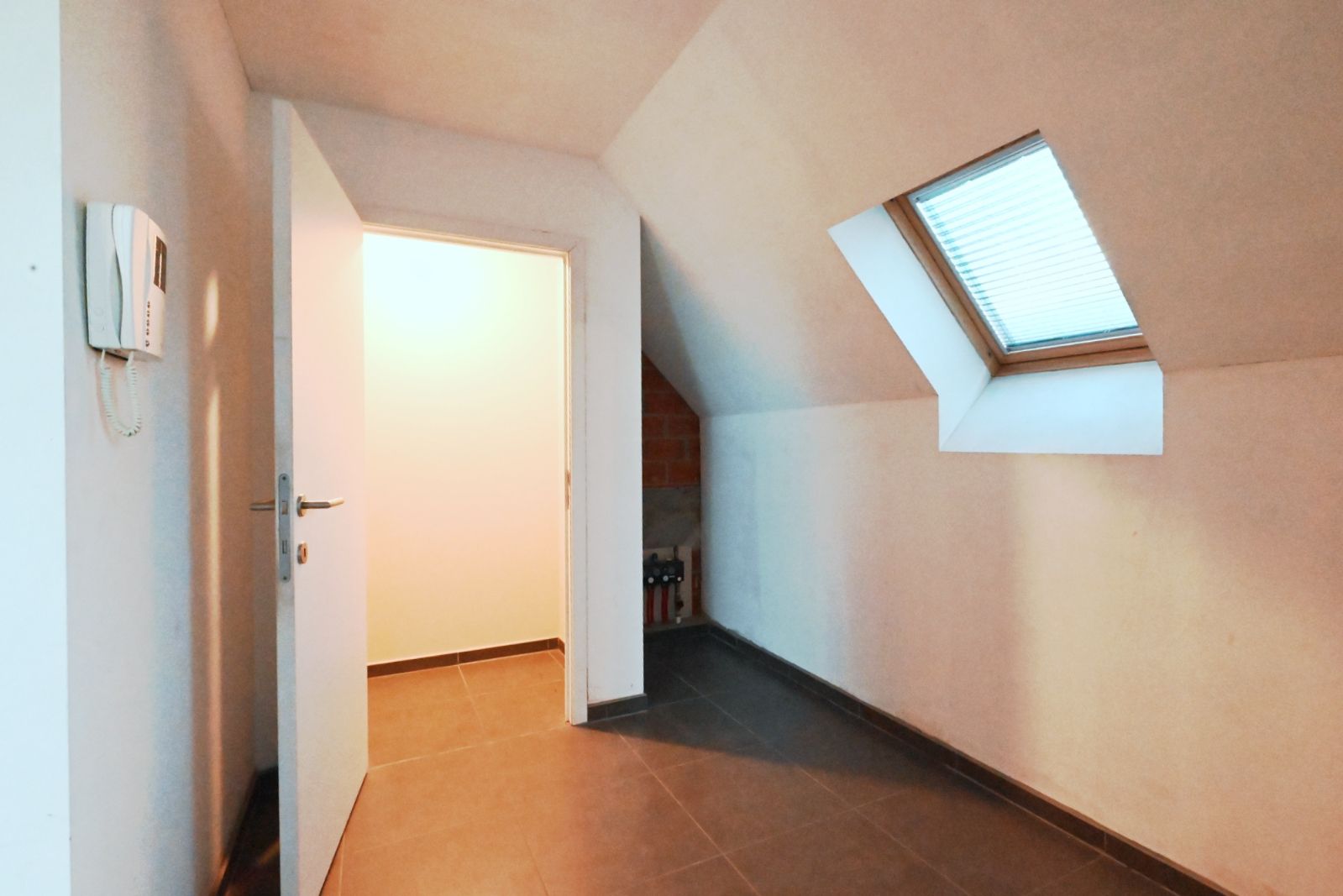 Ruim appartement te Ardooie! foto 12