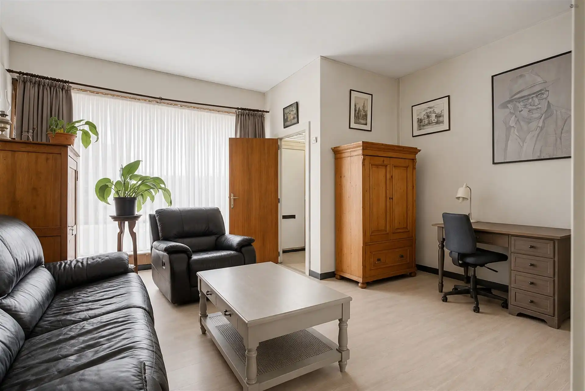 Te renoveren woning met potentieel foto 3