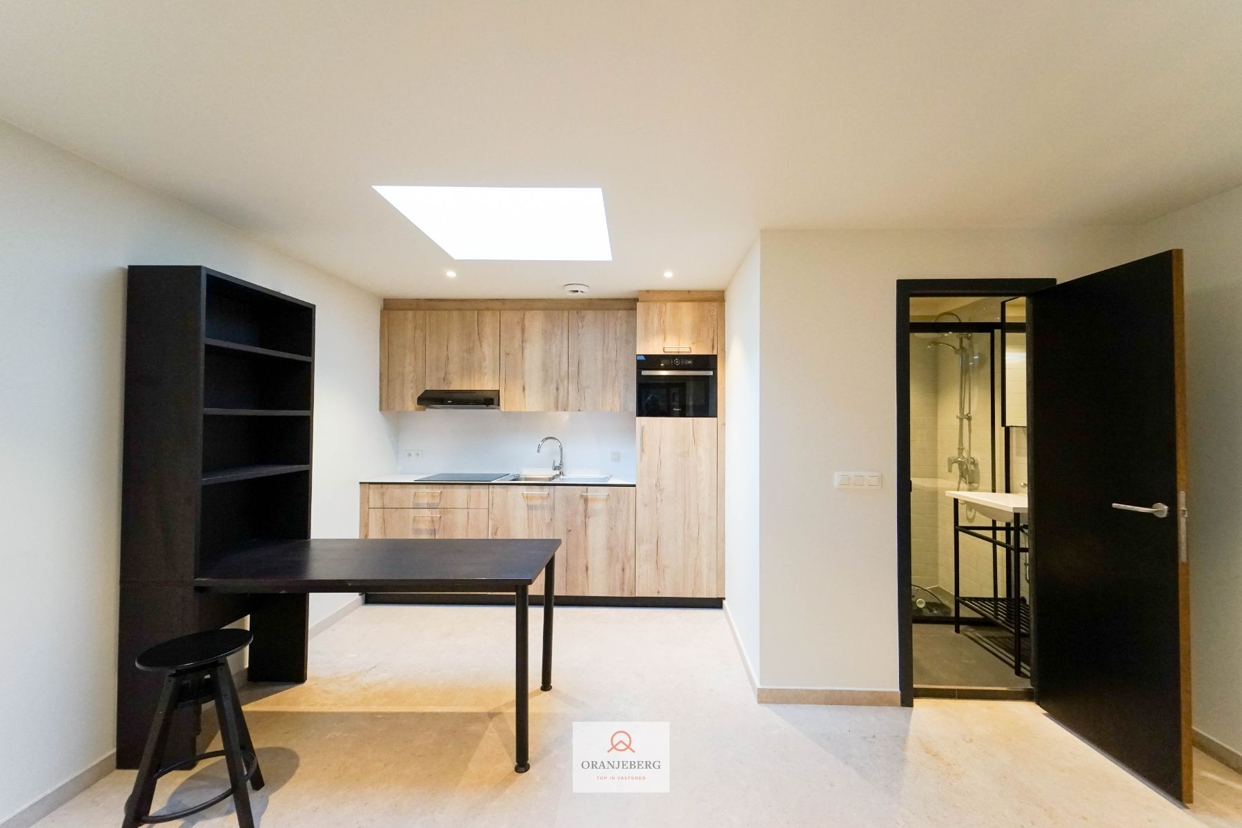 Gelijkvloers en gemeubelde studio te huur vlakbij Gent centrum foto 11