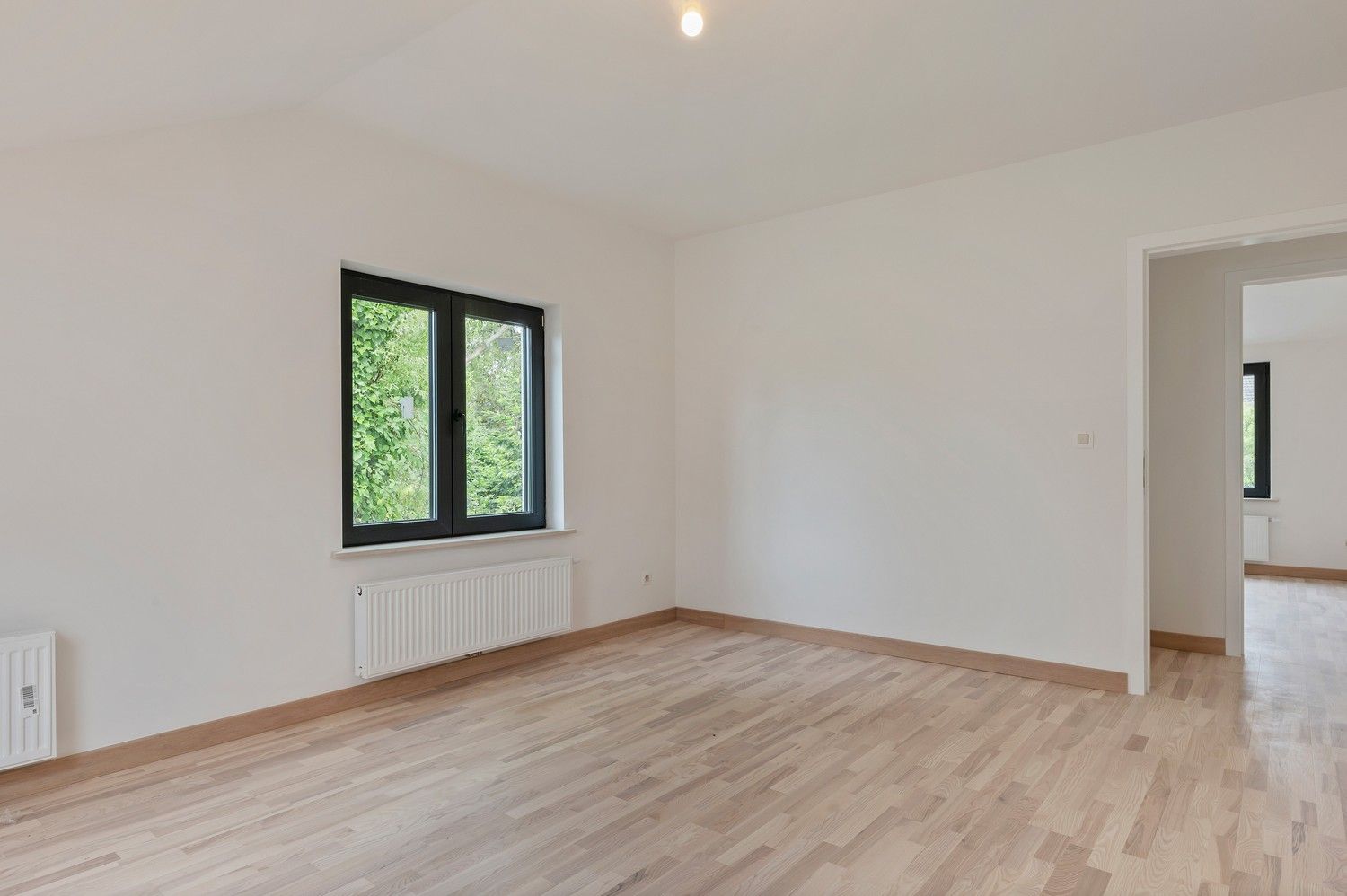 Instapklare woning o.a. 3 slaapkamers. foto 27