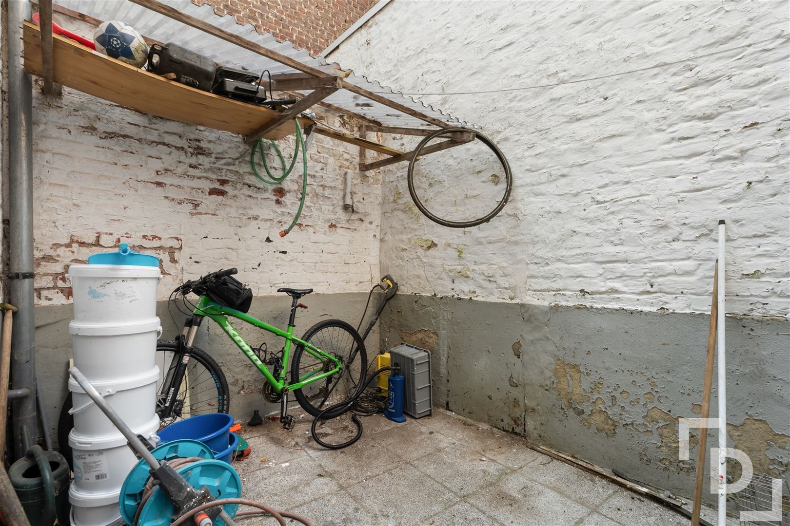 Op te frissen woning te koop in het centrum van Ieper. foto 12