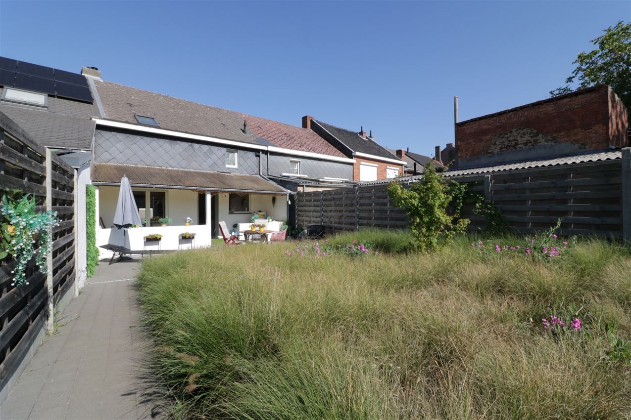 Gerenoveerde woning met tuin op rustige locatie foto 4