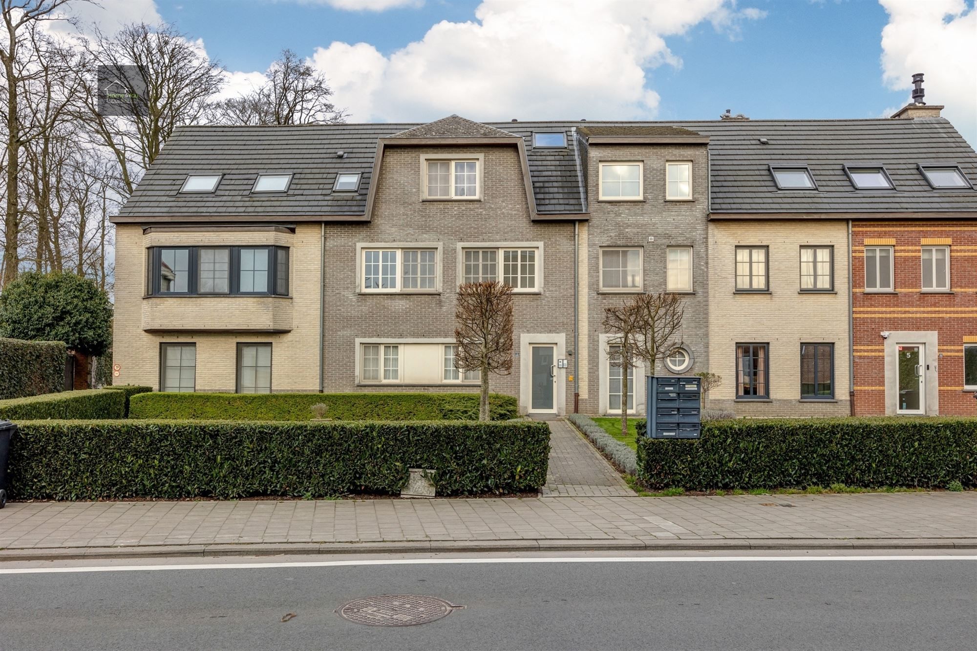 Ruim gelijkvloers appartement met tuin, parking en garagebox foto 21